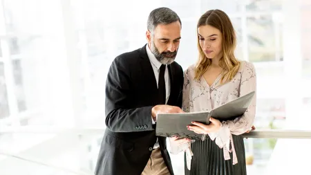 lư-y-khi-ban-hoa-don